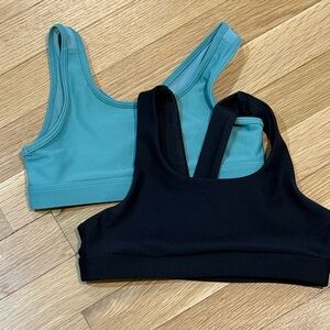 NWOT Bundle of 2 - Old Navy Active Black and green Sports Bra 6/7